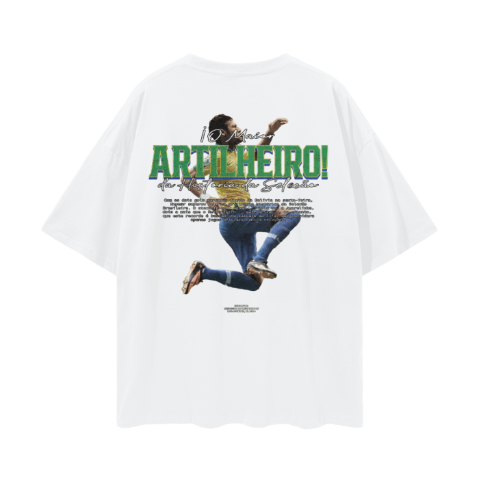 The back of a white oversized t-shirt showcasing Neymar Jr. performing a mid-air soccer kick. The text "O Maior Artilheiro da História da Seleção" is written in bold green letters, highlighting his accomplishment as the greatest scorer in Brazil's national team history.